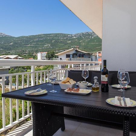 Apartment Marija 2 Near Split Каштела Екстер'єр фото