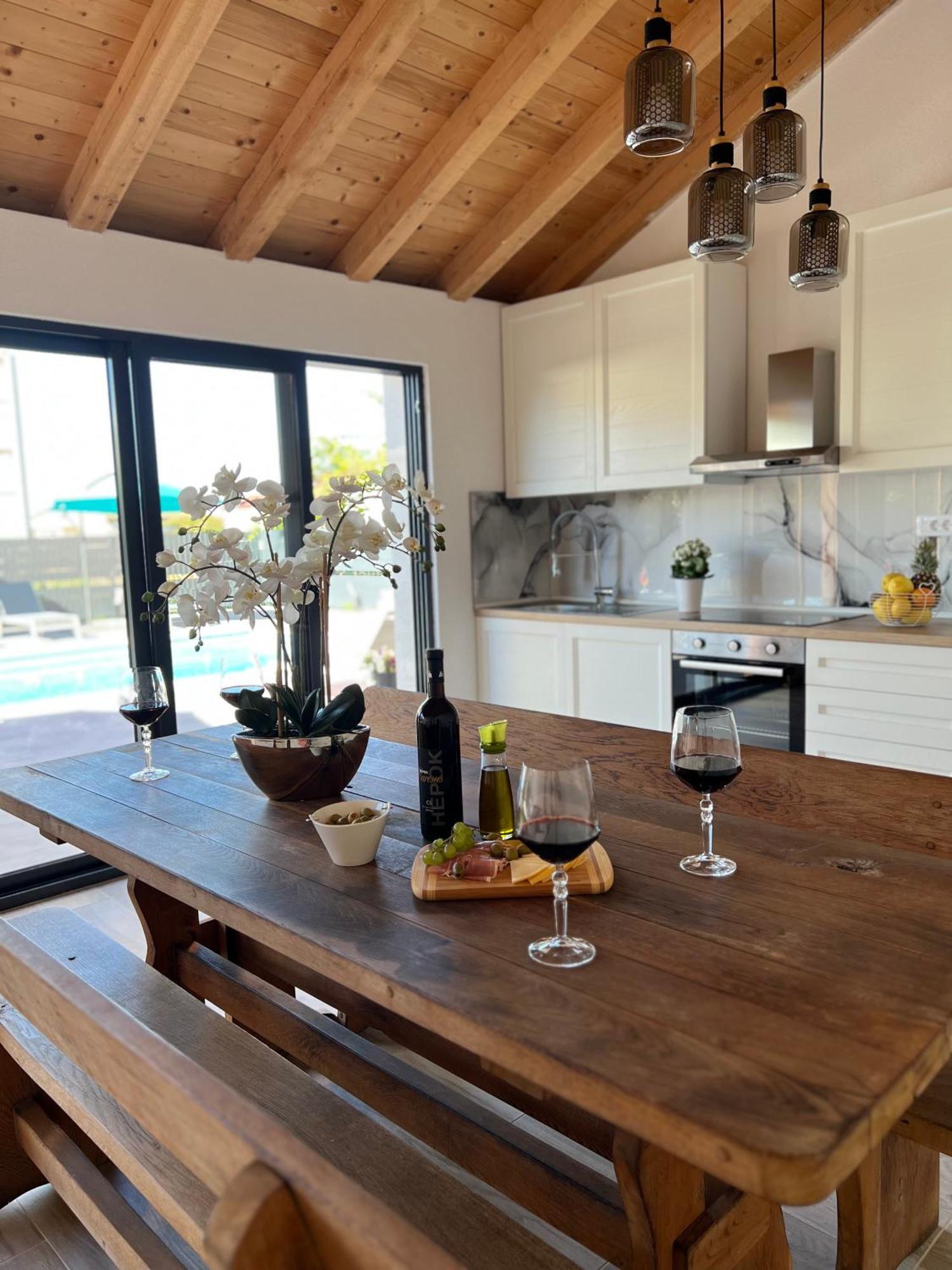 Apartment Marija 2 Near Split Каштела Екстер'єр фото